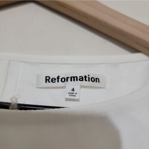 Reformation Serres Two Piece Set - Picture 5 of 12